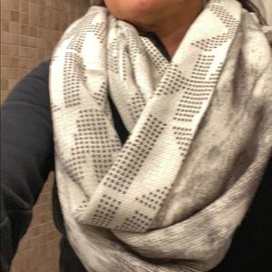 Michael Kors Infinity Scarf